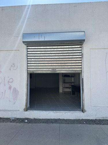 Se Arrienda Local De 42m2- Baño - Lo Prado