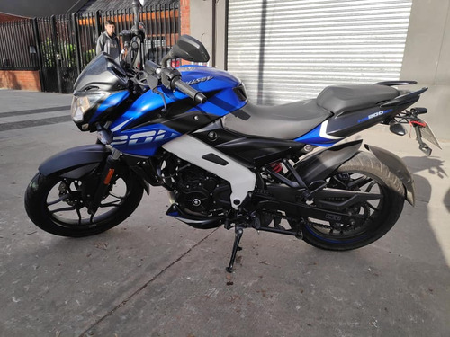 Rouser Ns200