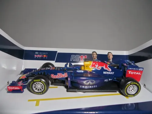 1/43 Red Bull Rb11 Daniel Riccardo 3 Racer- Bburago | MercadoLivre
