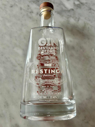 Botella Vacía Gin Restinga Artesanal. Destilado Otoño