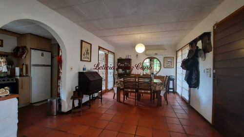 Venta De Casa En Playa Mansa, Pinares 3 Dormitorios - Ref: 18934