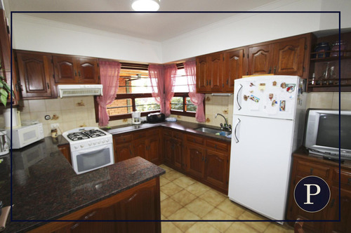 Chalet 5 Ambientes En San Carlos