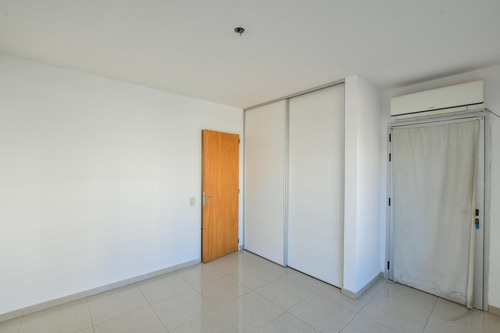 Imagen 16 de 19 de Departamento De 1 Dormitorio En Venta A Una Cuadra Del Rio Centro