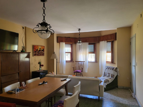 Casa 3 Amb + Departamento 1 Amb F: 6455