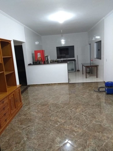 Chácara Em Caxambu Com 1500 M2 , Casa Com Ótimo Acabamento , Bela Vista , 8 Klm De Caxambu , Piscina. - 1039