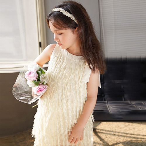 Vestido De Princesa De Verano Para Niña Con Falda De Flecos.