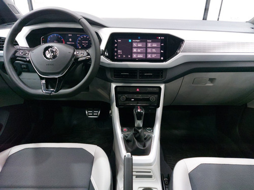 Imagen 10 de 25 de Volkswagen T-cross Highline At 200tsi