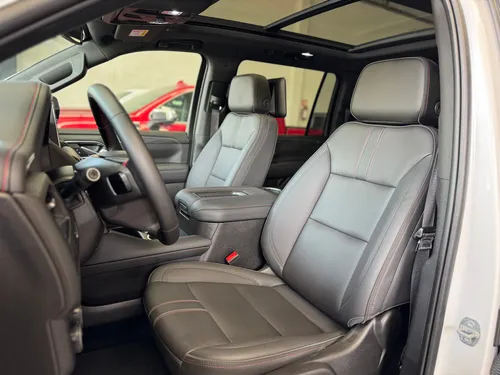 Chevrolet Suburban 5.3 Rst 4X4 At
