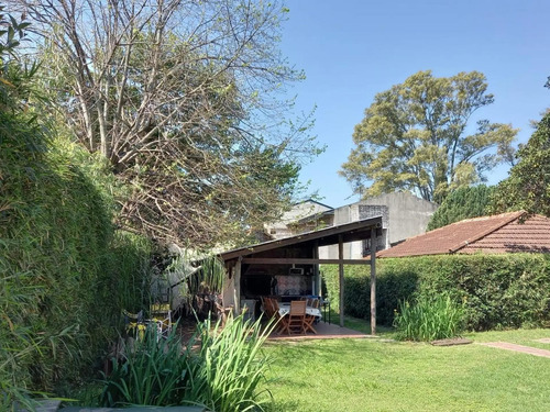 Quinta En Venta - 4 Dormitorios 2 Baños - 700mts2 - Tortuguitas
