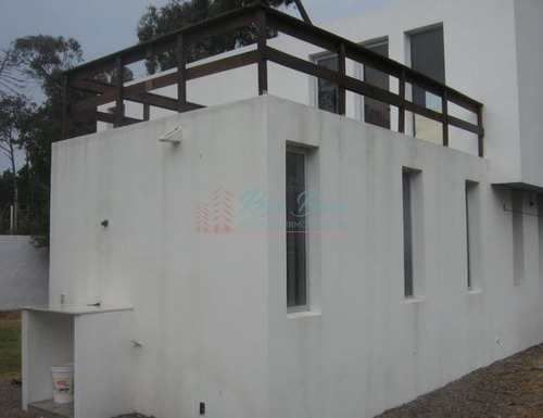 Casa En Pinares- Ref: 6031