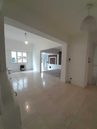 Chalet 5 Amb 140 Mts² Semi Lote Centro Diversos Fines Orden De Vender