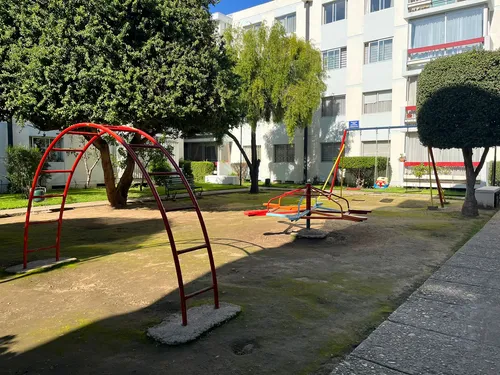 Departamento 4 Dormitorios En Venta, Sector Oriente, Viña D