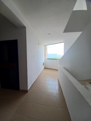 Imagen 10 de 20 de Venta De Apartamento En Buenaventura. Adlz