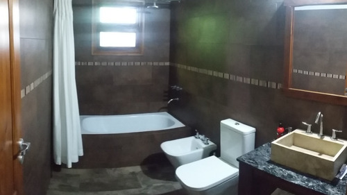 Imagen 13 de 17 de Barrio Chacras Laguna El Rosario, Pinamar. Venta Dos Casas