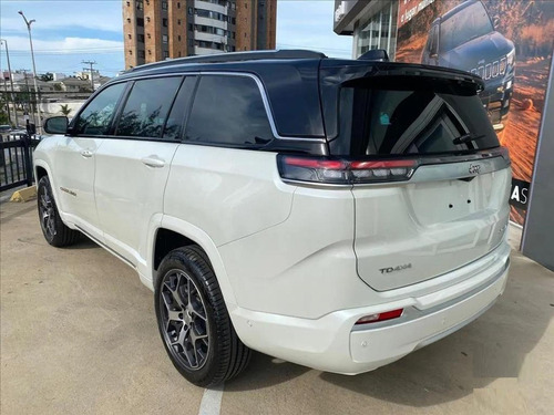 Jeep Commander 2.0 Overland 4x4 Aut. 5p