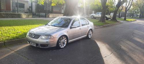 Volkswagen Bora Cuero Llantas Unico