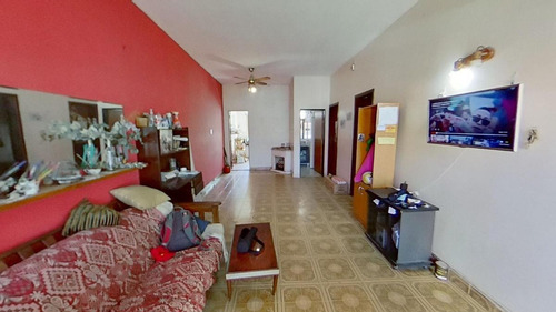 Imagen 3 de 30 de Casa Departamento En Planta Alta - 222 M2 Cub. - Lote De 223 M2