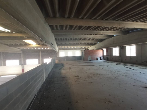 (#1027) Galpón De 4.600 M2 En Guarenas
