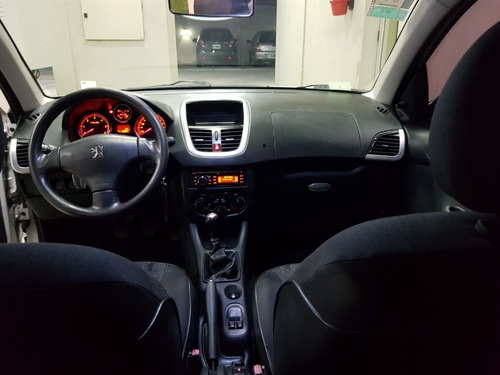 Peugeot 207 Hdi (diesel) 2011 , 125.000 Km ,excelente,5 Pts.