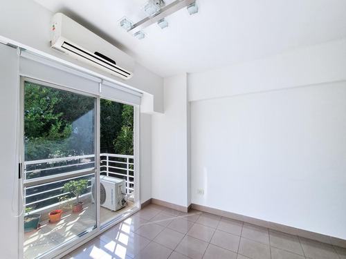 Departamento De 2 Ambientes En Caballito Balcon - Vista Abierta - Cocina Integrada