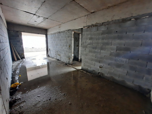 Imagem 6 de 25 de Apartamento 02 Dormitórios Sendo Suítes - Entrada 134 Mil - Prédio Frente Mar - Condomínio Clube - Alto Padrão - Caiçara - Amf61