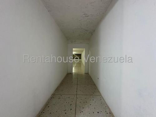 Local Comercial En Alquiler Con Alta Proyección Turmero San Pablo #25-17432 Rm