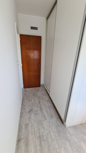 Piso 3 Ambientes Con Dependencia
