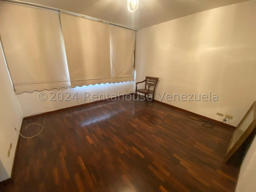 Se Vende Apartamento 164mts, Piso Bajo 3hab+servicio 2baños+servicio. 2 Puestos. 1 Maletero Mls 24-22727 Rp