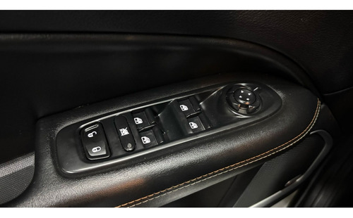 Jeep Compass 2.0 16V FLEX LONGITUDE AUTOMÁTICO