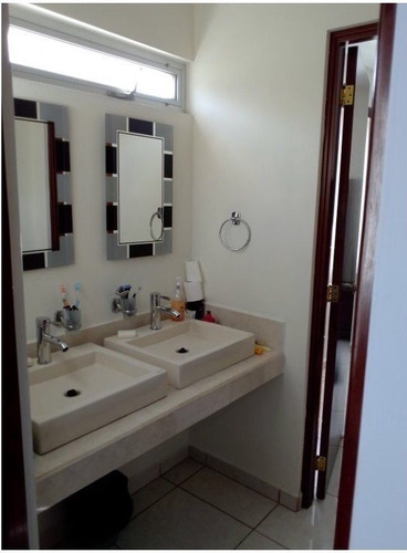 Casa 3 Rec 2.5 Bañ 2 Est Sur Ags C 140m2