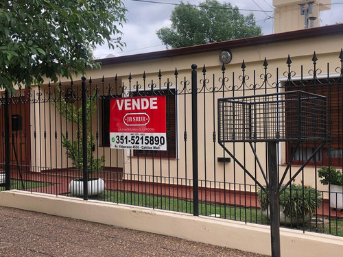Casa En Venta B° Residencial Vz. Sarsfield.