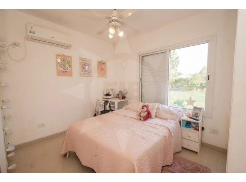 Casa En Venta, 4 Dormitorios, Aires Del Llano