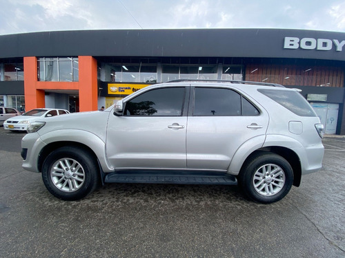 Toyota Fortuner 2.7l 4x2