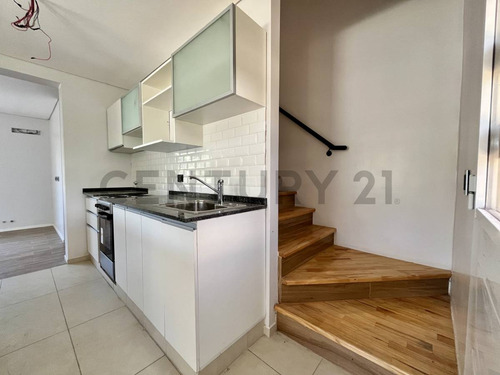 Venta | Casa 2 Dormitorios + Comodin. Fisherton, Rosario.