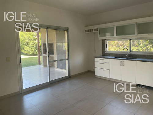 Casa En Venta Y Alquiler En Santa Catalina, Villanueva