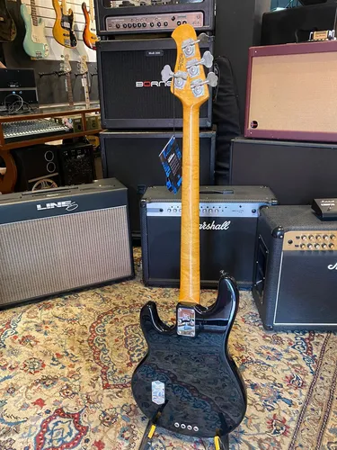 Contrabaixo Music Man Classic Stingray 2 Eq - Semi Novo Contrabaixo Music Man Classic Stingray 2 Eq - Semi Novo
