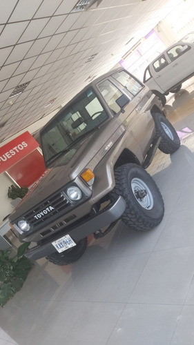 Imagen 2 de 9 de Toyota Macho