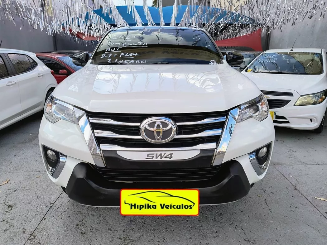 Toyota Hilux SW4 2.7 SRV 7 LUGARES 4X2 16V