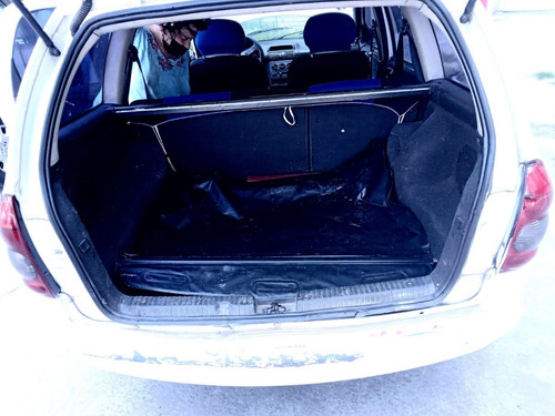 Imagen 4 de 15 de Chevrolet Corsa Clasic 1.6 2004