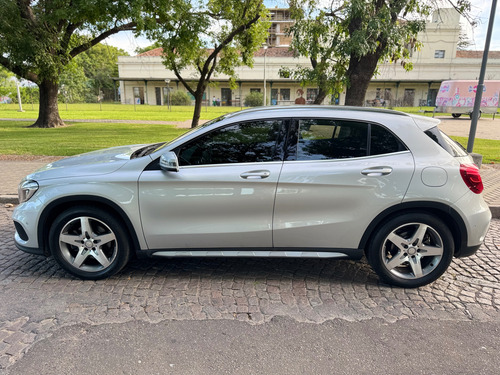 Mercedes-Benz Clase GLA 1.6 Gla250 Amg-line 211cv
