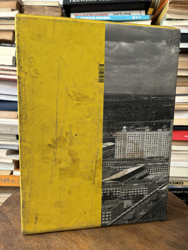 Arquitectura En México. 1900 2010. Fernanda Canales. Tapa Du