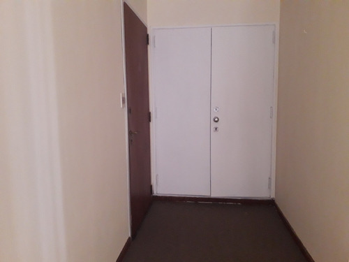 Imagen 8 de 24 de Apto Dos Dorm Todo Al Frente Paraguay Y Rambla