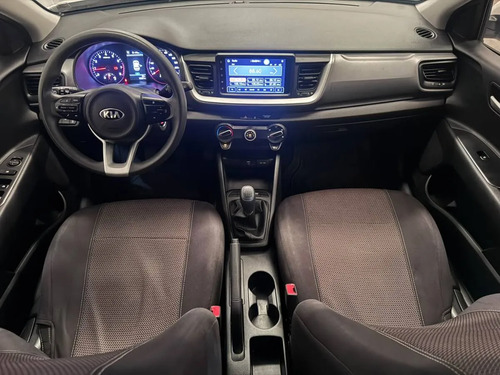 Kia Stonic VIBRANT HÍBRIDO 1.0 MT 6AB ABS 4X2