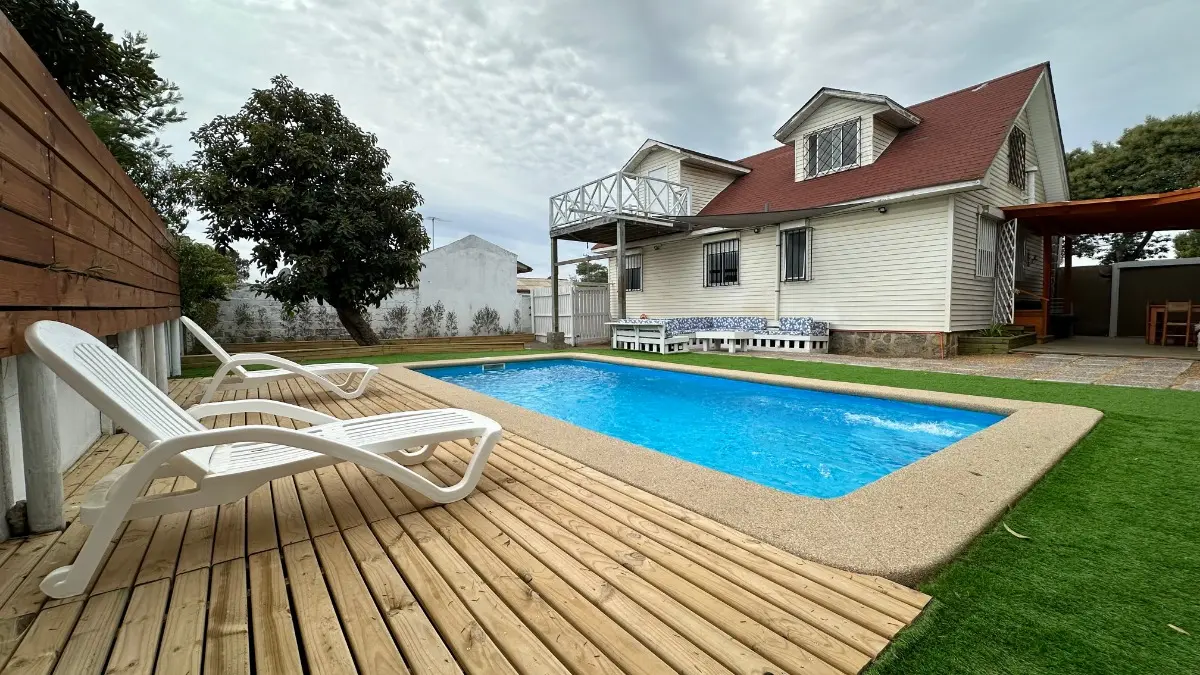 Imagen 1 de 25 de Av Los Claveles / Algarrobo Centro / Piscina / Gran Terreno