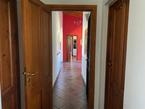 Casa En Venta, Terreno Media Hectárea En Manzanares, La Escondida