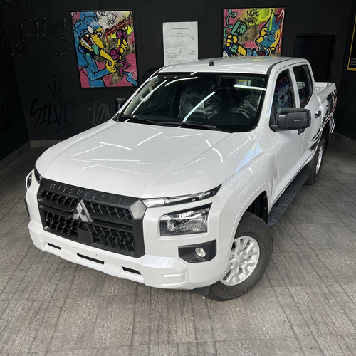 Mitsubishi L200 Full Equipo