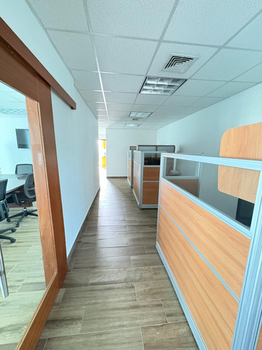 Alquilo Local En La Esperilla, Torre Administrativa Con Mobiliario Incluido, Una Zona Estratégica Y De Fácil Acceso. Código: Nd806 Solo Clientes Directos