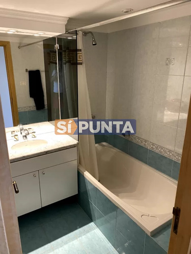 Departamento En Venta De 3 Dormitorios En Torre Nueva York.