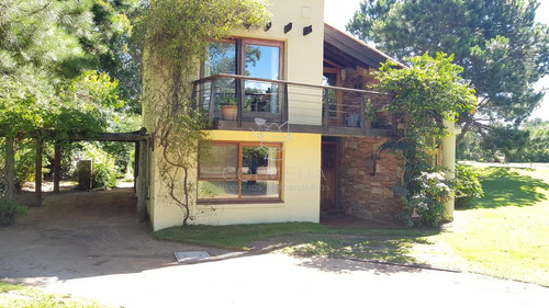 Muy Buena Casa En Solanas A 2 Cuadras De La Playa