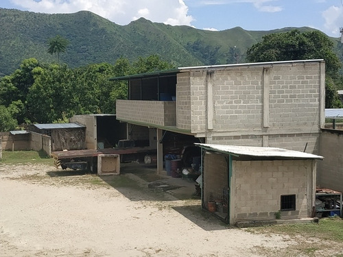 Imagen 11 de 14 de Ferretería Con Área De Galpones En Villas Del Toco